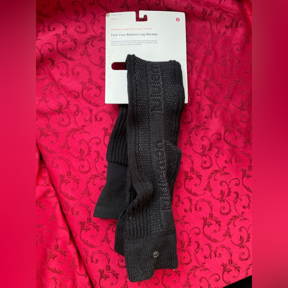 NWT Lululemon Find Your Balance Activewear Leg Warmers